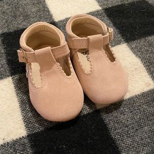 EUC - cutest little suede sandals, size 4